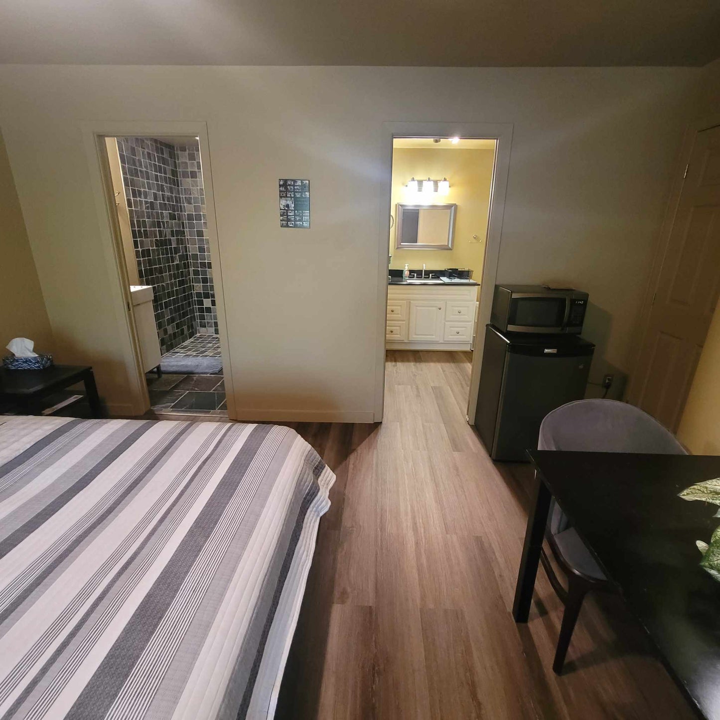 Kemptville - Abbott Road Suites - East Suite Furnished East Rental with King Bed