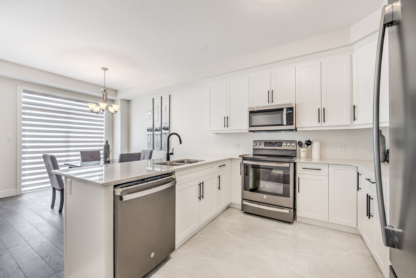 London - 3 bedroom, 2.5 bathroom