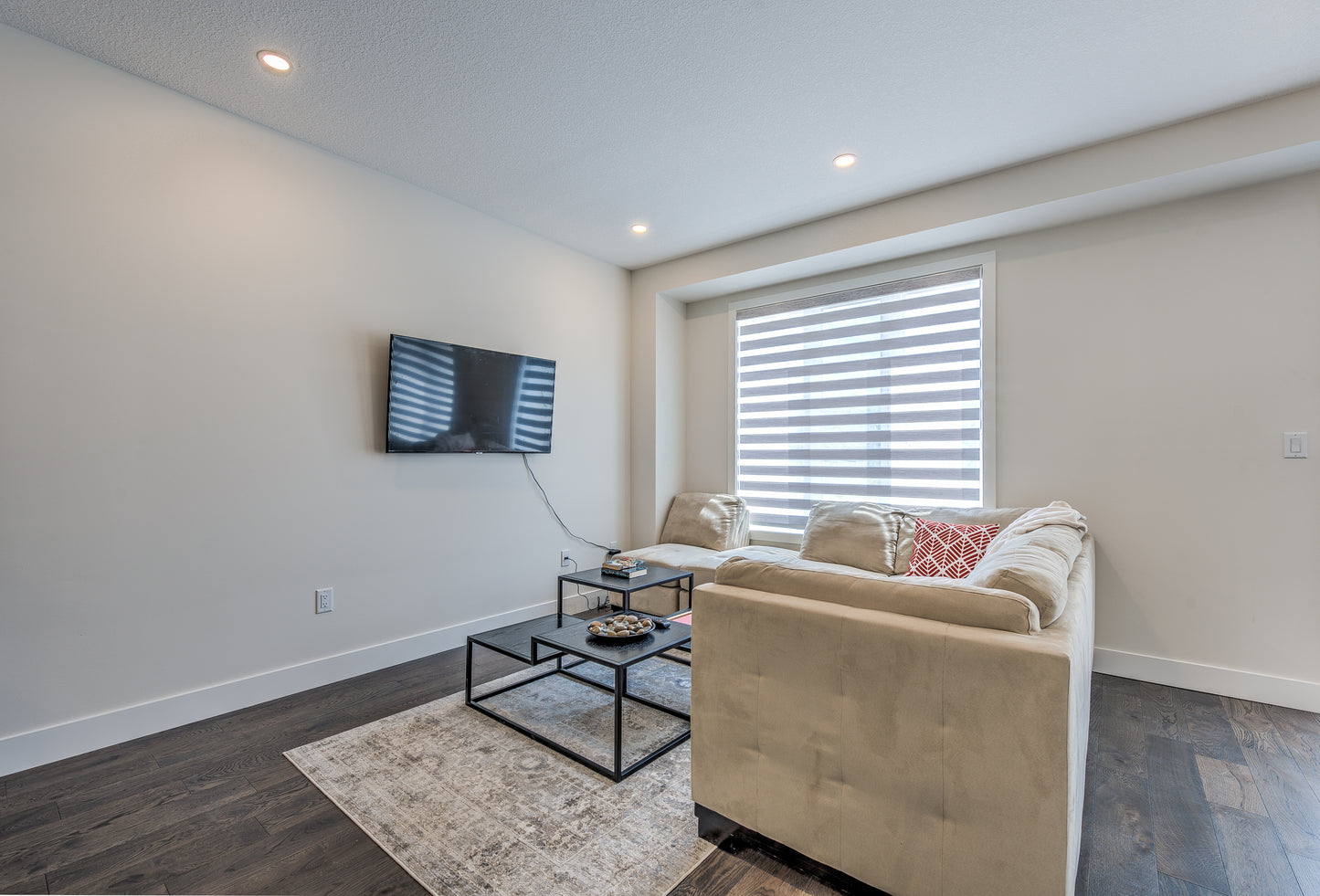 London - 3 bedroom, 2.5 bathroom