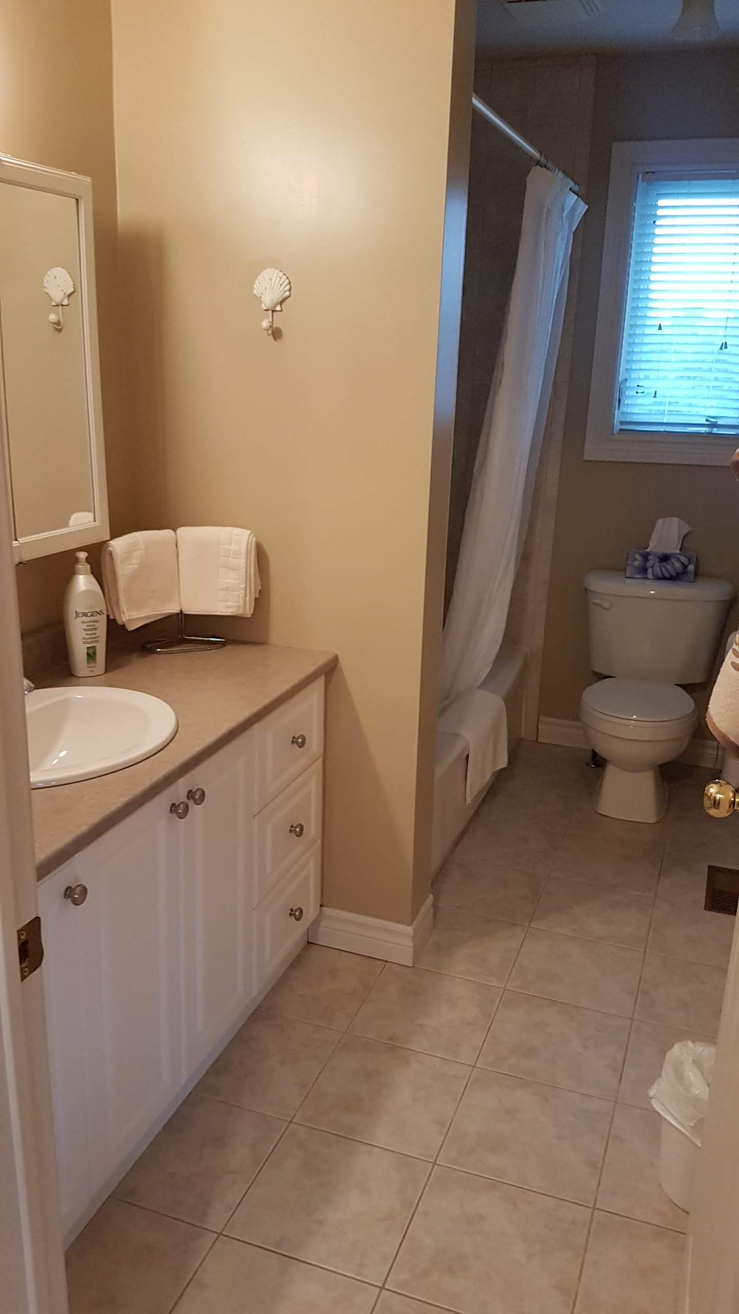 Kemptville - 2 Bedroom Furnished Suite
