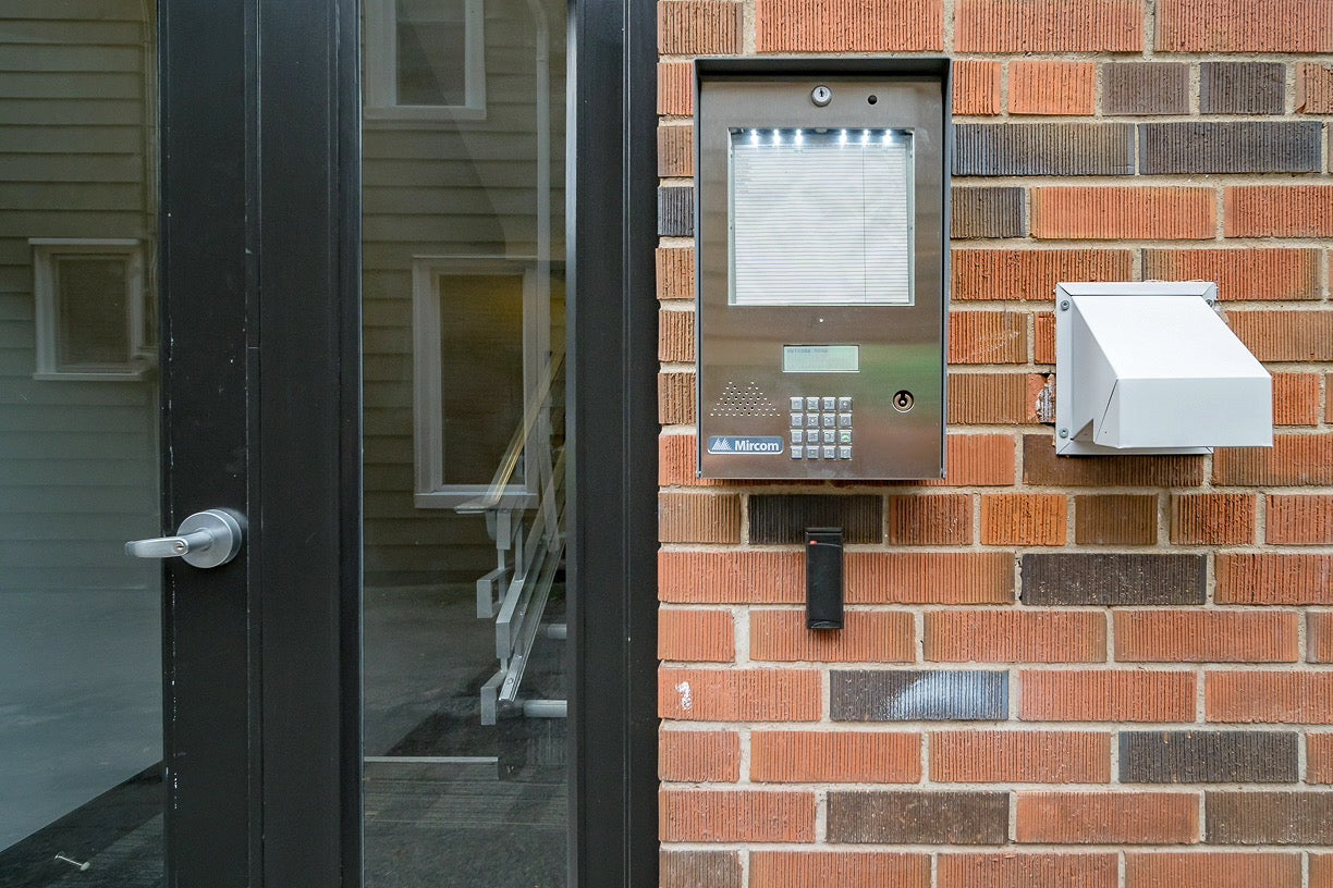 Niagara Falls - 12 x One Bedroom Condominiums