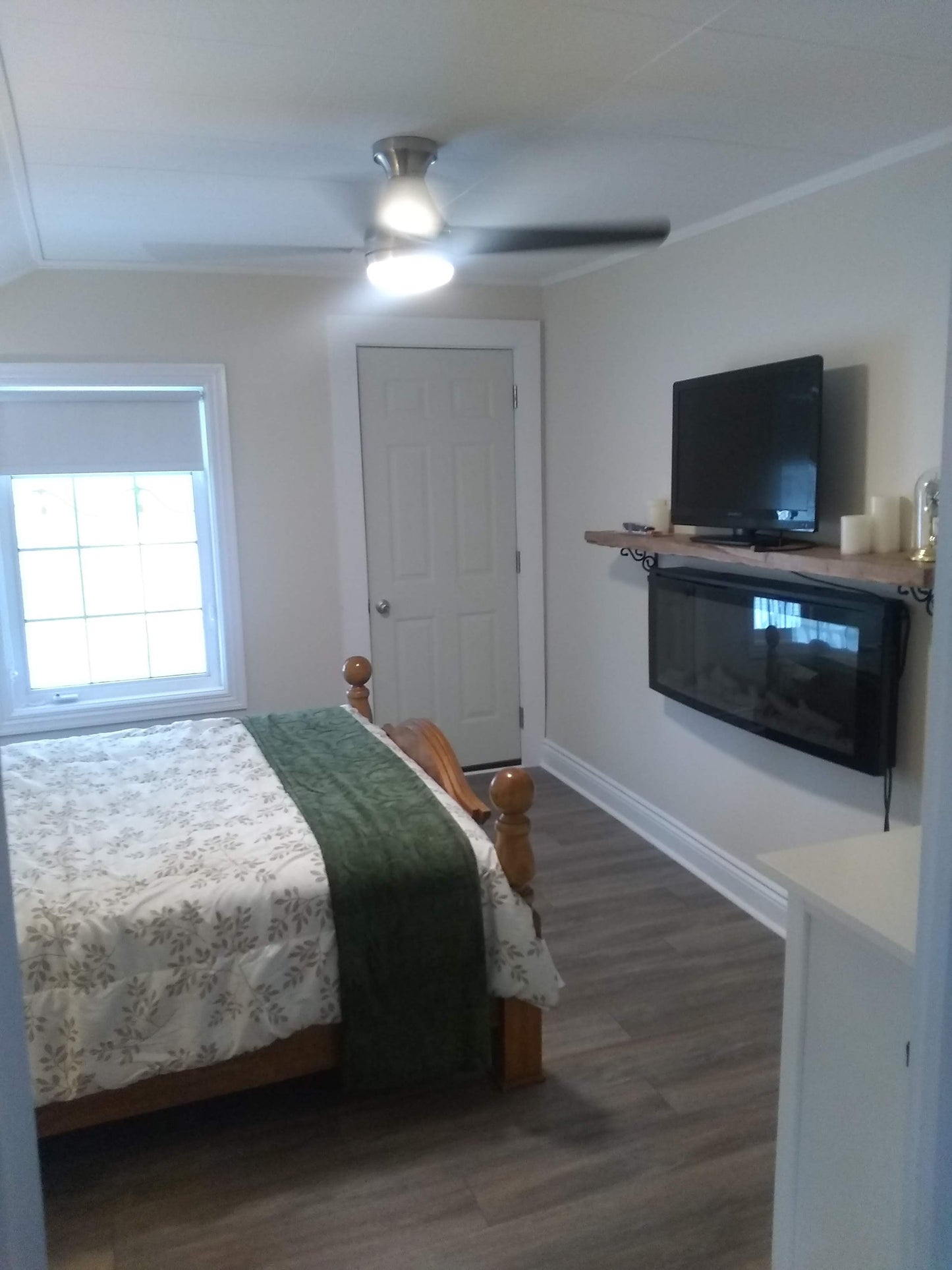 Kemptville - Furnished 2 Bedroom House, Centrally Located