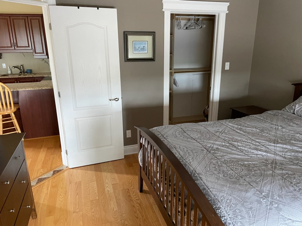 Cornwall Furnished 1 Bedroom Suite