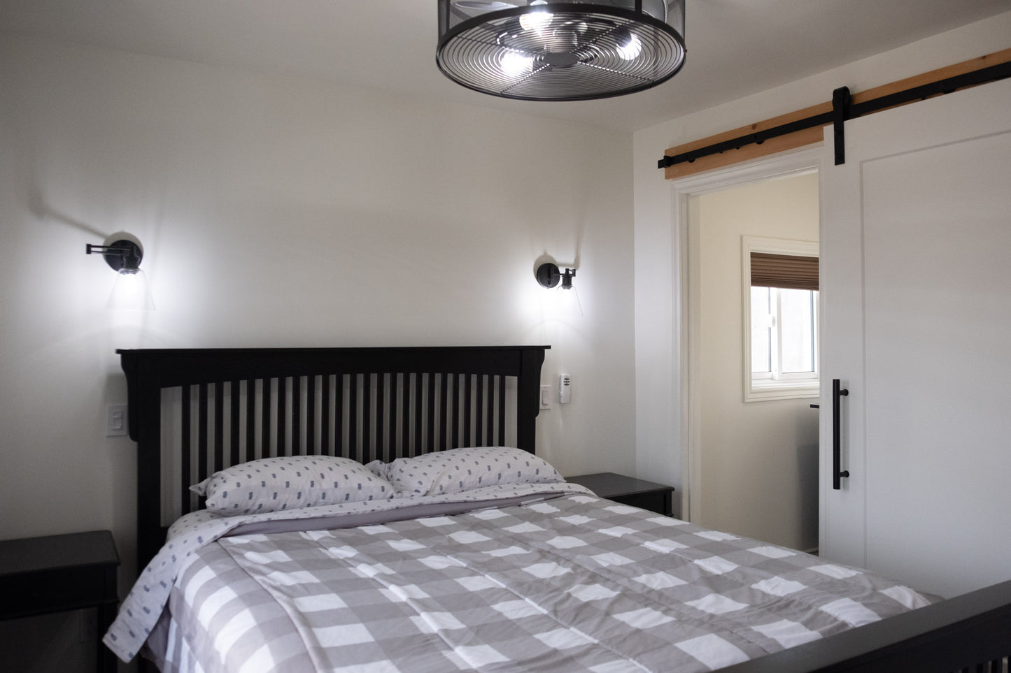 Kemptville Bungalow - Furnished 2 Bedroom, 2 Full Bathroom