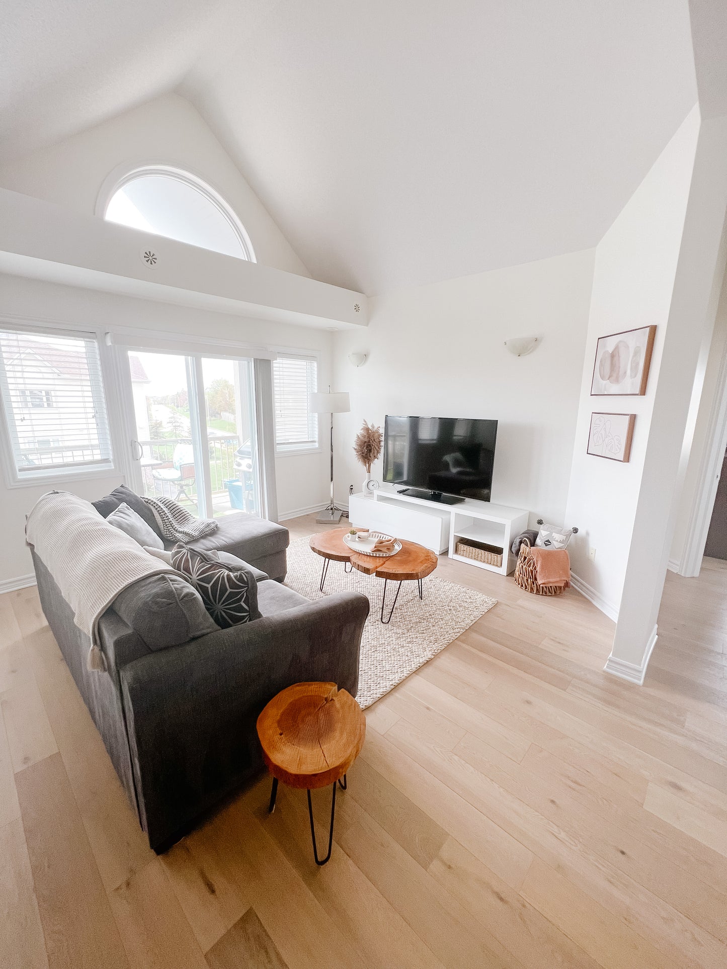 Ottawa - 2 bedroom, 1.5 bathroom