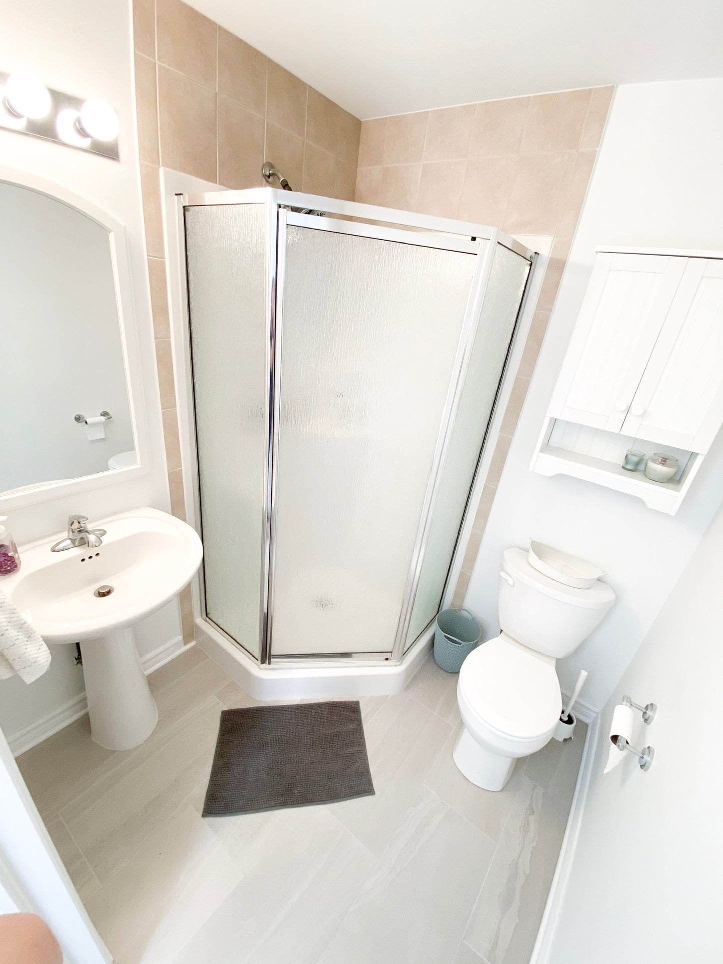 Ottawa - 2 bedroom, 1.5 bathroom