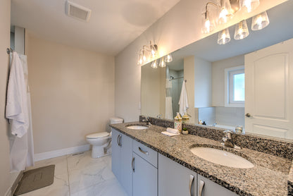 London - 3 bedroom, 2.5 bathroom