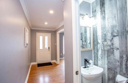 London - 4 bedrooms, 2.5 bathrooms