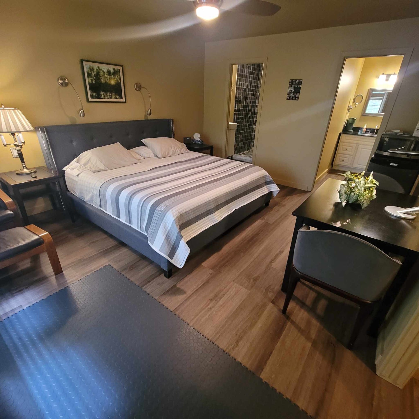 Kemptville - Abbott Road Suites - East Suite Furnished East Rental with King Bed