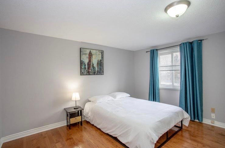 London - 4 bedrooms, 2.5 bathrooms