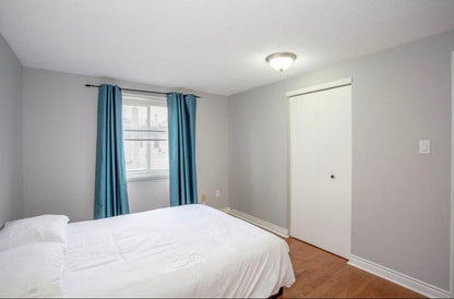 London - 4 bedrooms, 2.5 bathrooms