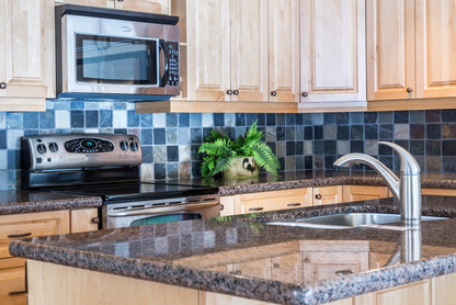 Kemptville - Abbott Road Suites - West Suite Furnished 1 Bedroom Rental with King Bed