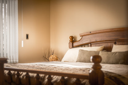 Kemptville - Abbott Road Suites - West Suite Furnished 1 Bedroom Rental with King Bed