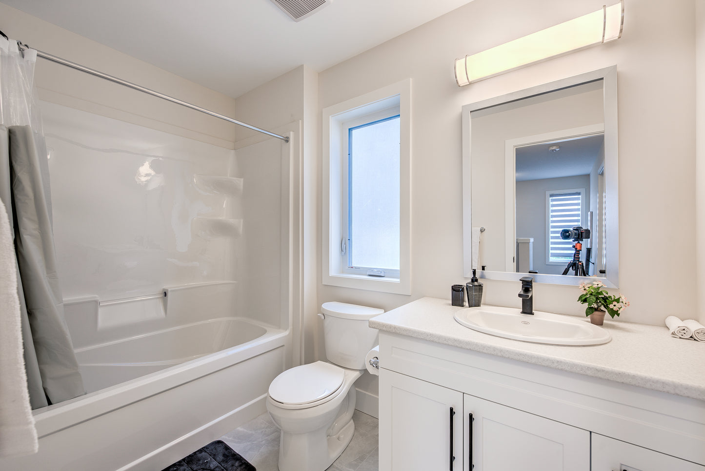 London - 3 bedroom, 2.5 bathroom