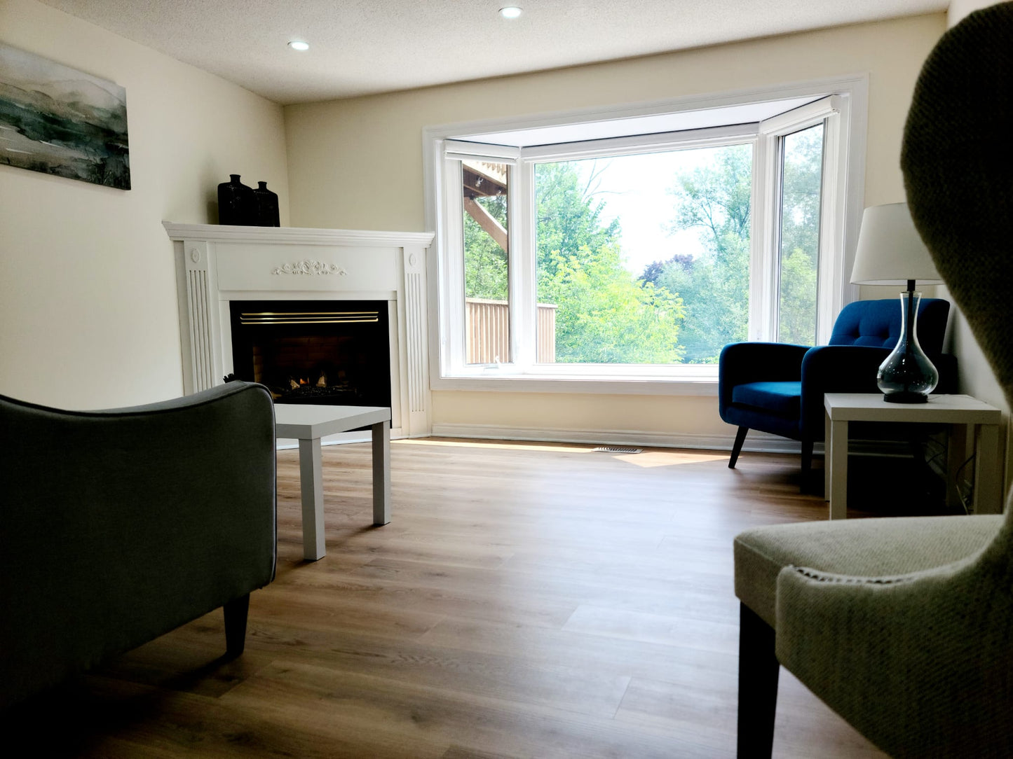 Whitby - 2 bedrooms, 2 full bathrooms