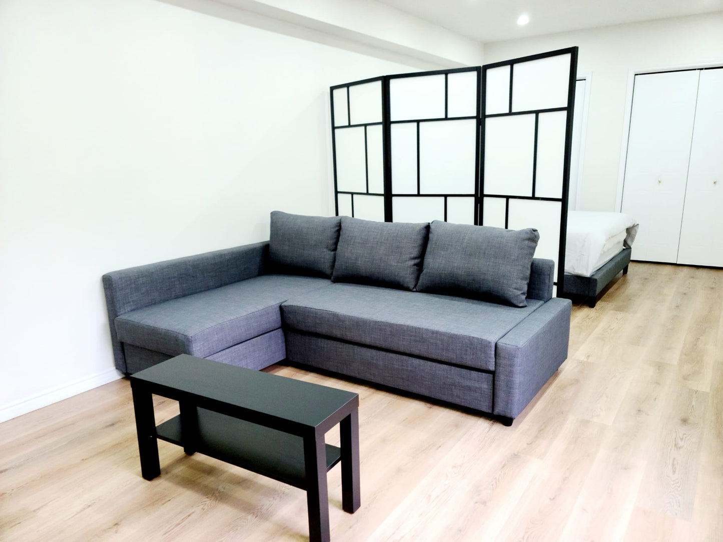 Whitby - 2 bedrooms, 2 full bathrooms