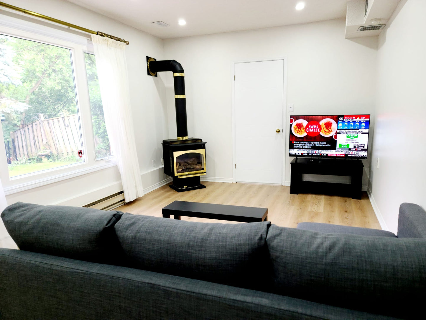 Whitby - 2 bedrooms, 2 full bathrooms