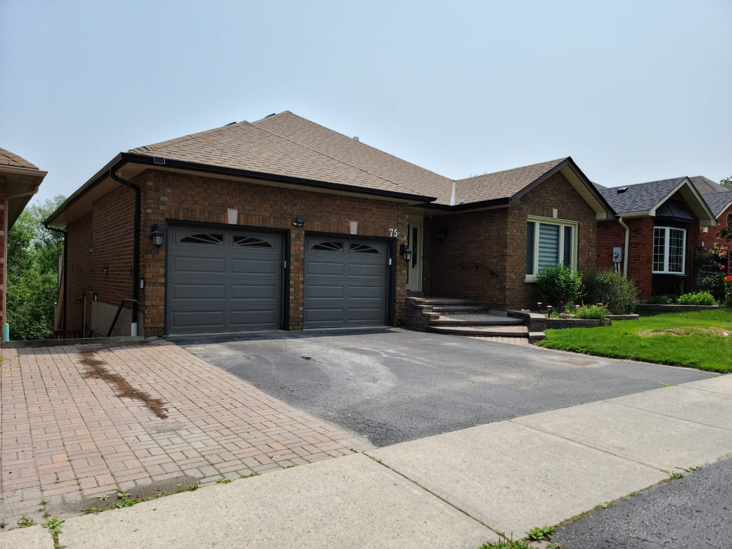 Whitby - 2 bedrooms, 2 full bathrooms