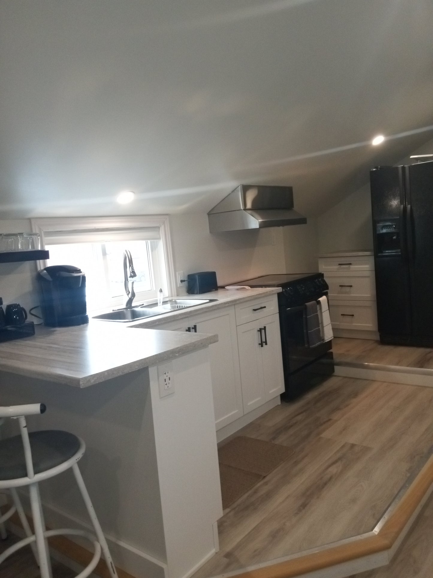 Kemptville -  Bachelor Style Loft Suite
