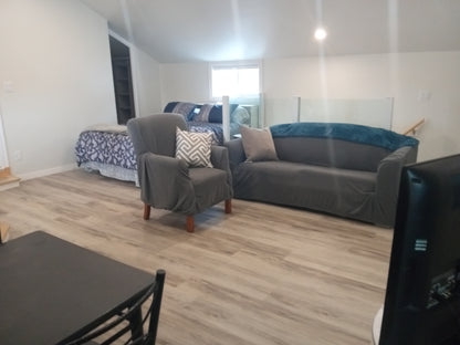 Kemptville -  Bachelor Style Loft Suite