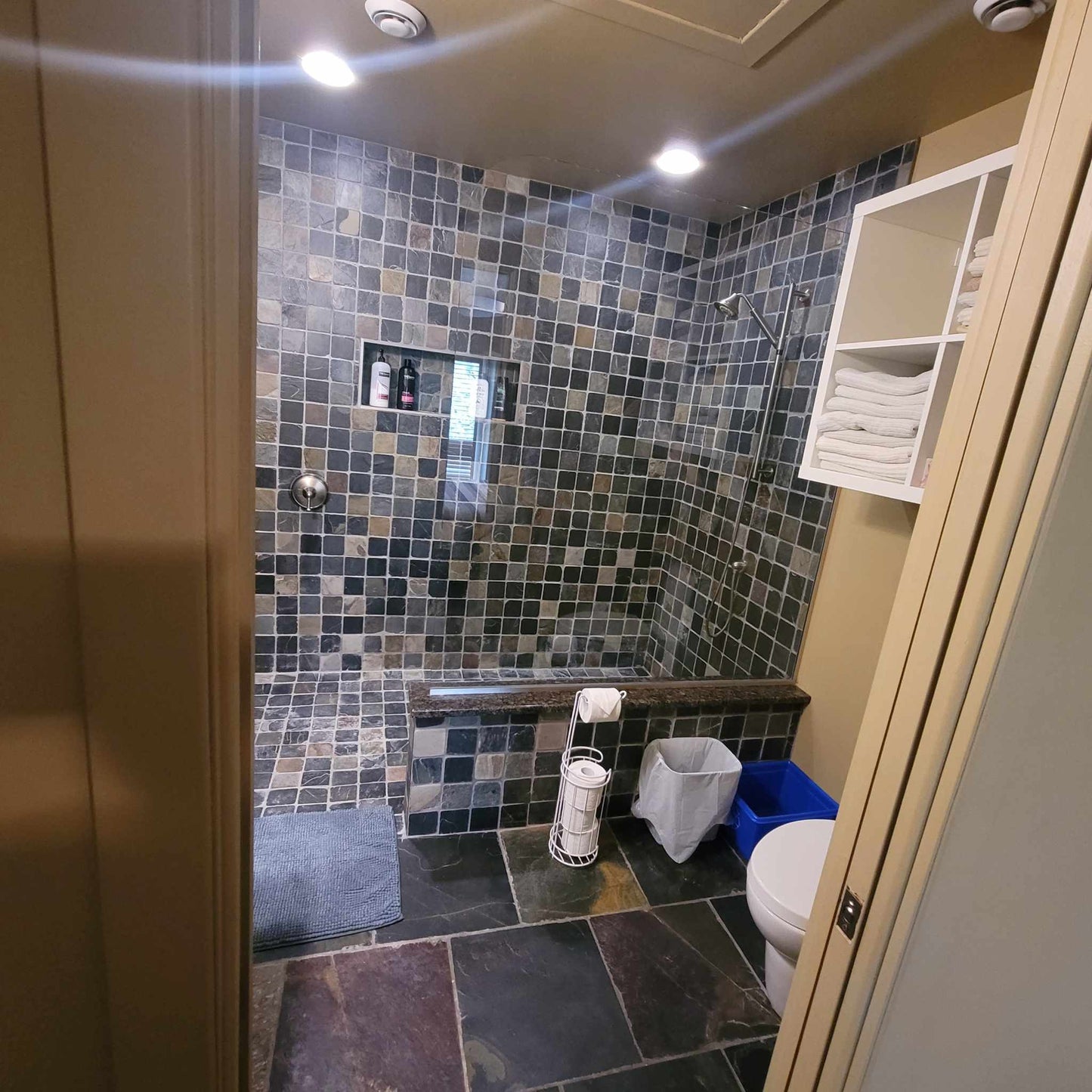 Kemptville - Abbott Road Suites - East Suite Furnished East Rental with King Bed