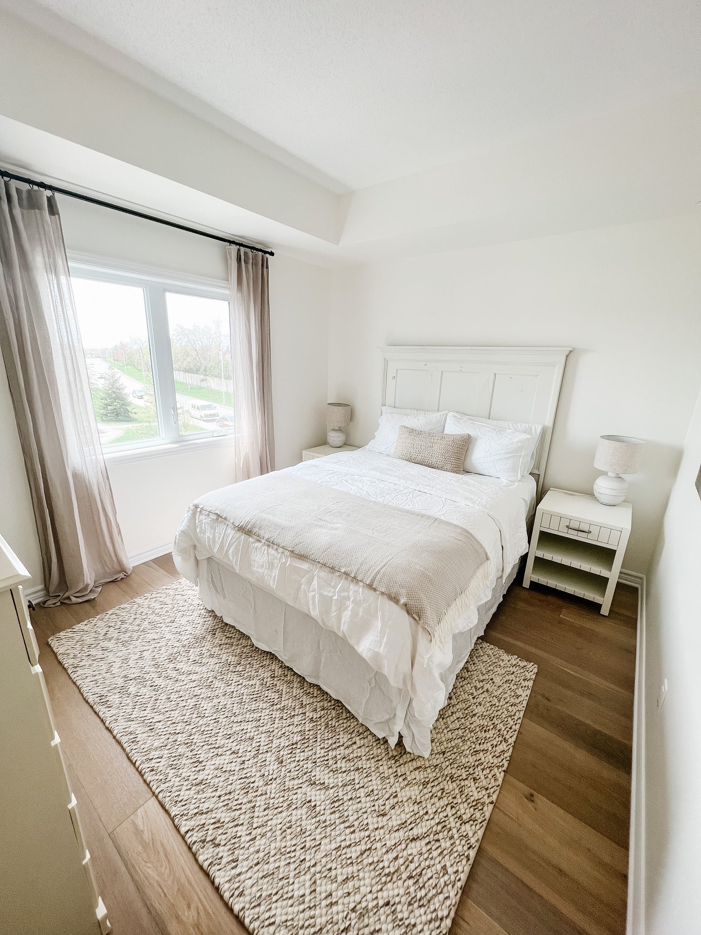 Ottawa - 2 bedroom, 1.5 bathroom