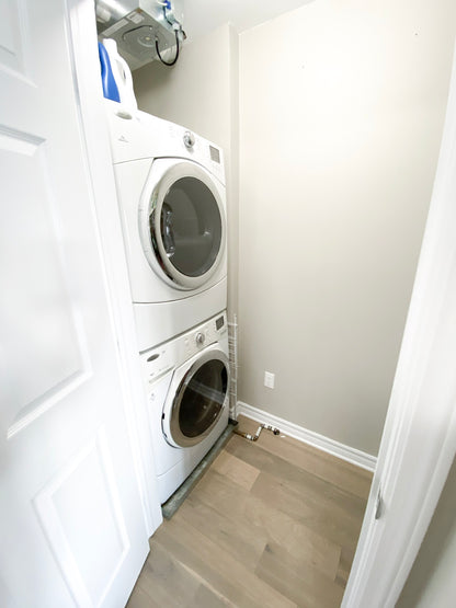 Ottawa - 2 bedroom, 1.5 bathroom